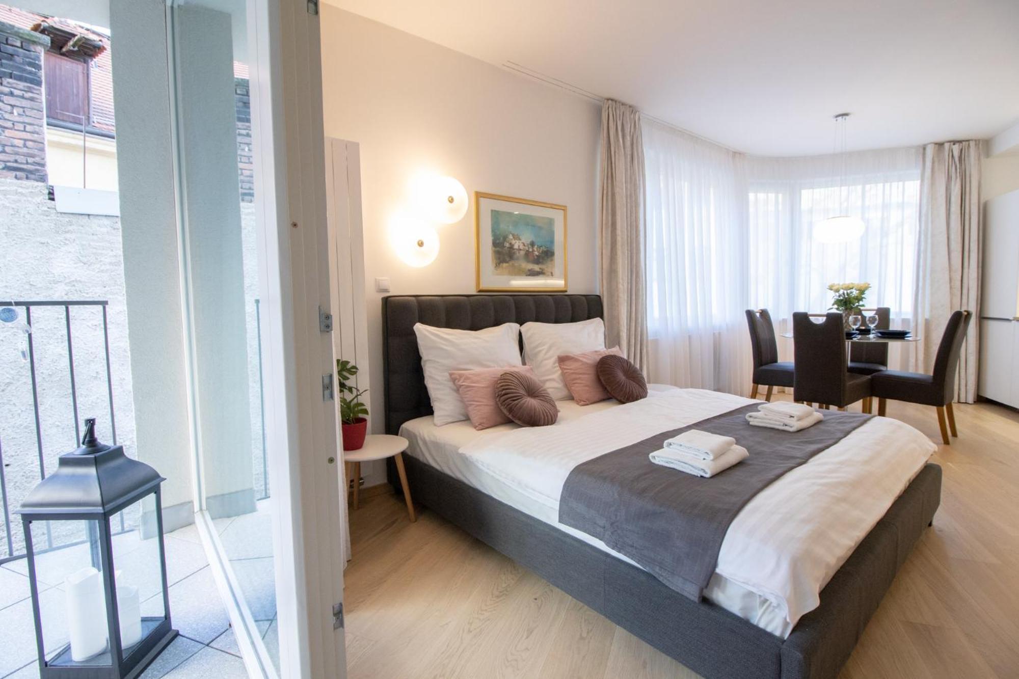 Krakovska Cr Apartments Prag Oda fotoğraf